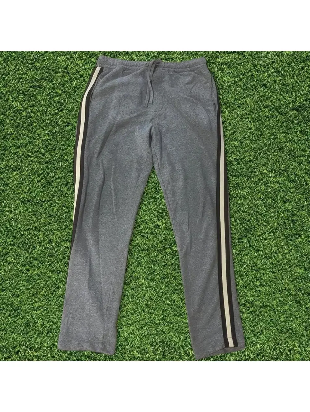 PacSun Grey Sweatpants with White & Black Stripes- Size M (81)